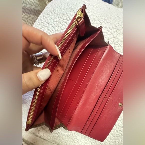 Burberry Continental Wallet Brown and Red - Picture 8 of 16